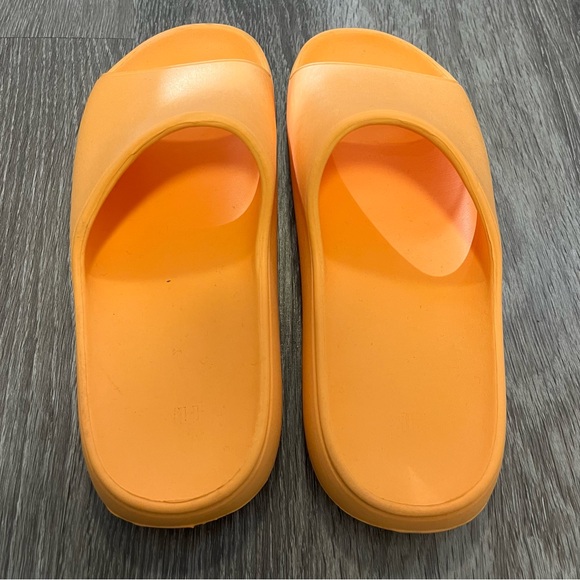 🤍 Wild Fable Womens Robbie Slide Sandals Orange Beach Slip on Size 6 🤍 - Picture 2 of 8